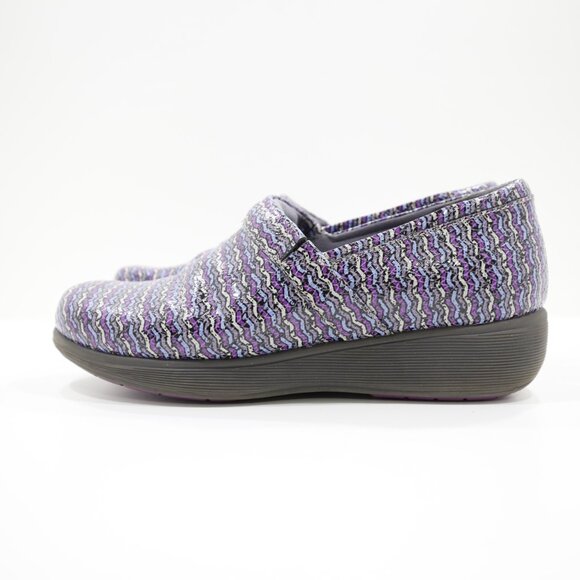 SoftWalk Meredith Purple Leather Slip Resistant Nurse Clogs - 9.5 - Picture 1 of 7